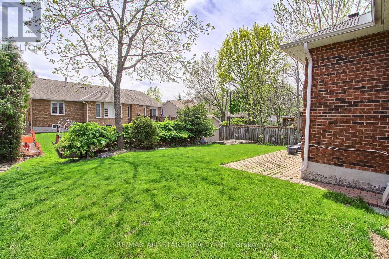 41 Captain Armstrong Lane, Markham, Ontario  L3P 3E1 - Photo 46 - N13161920
