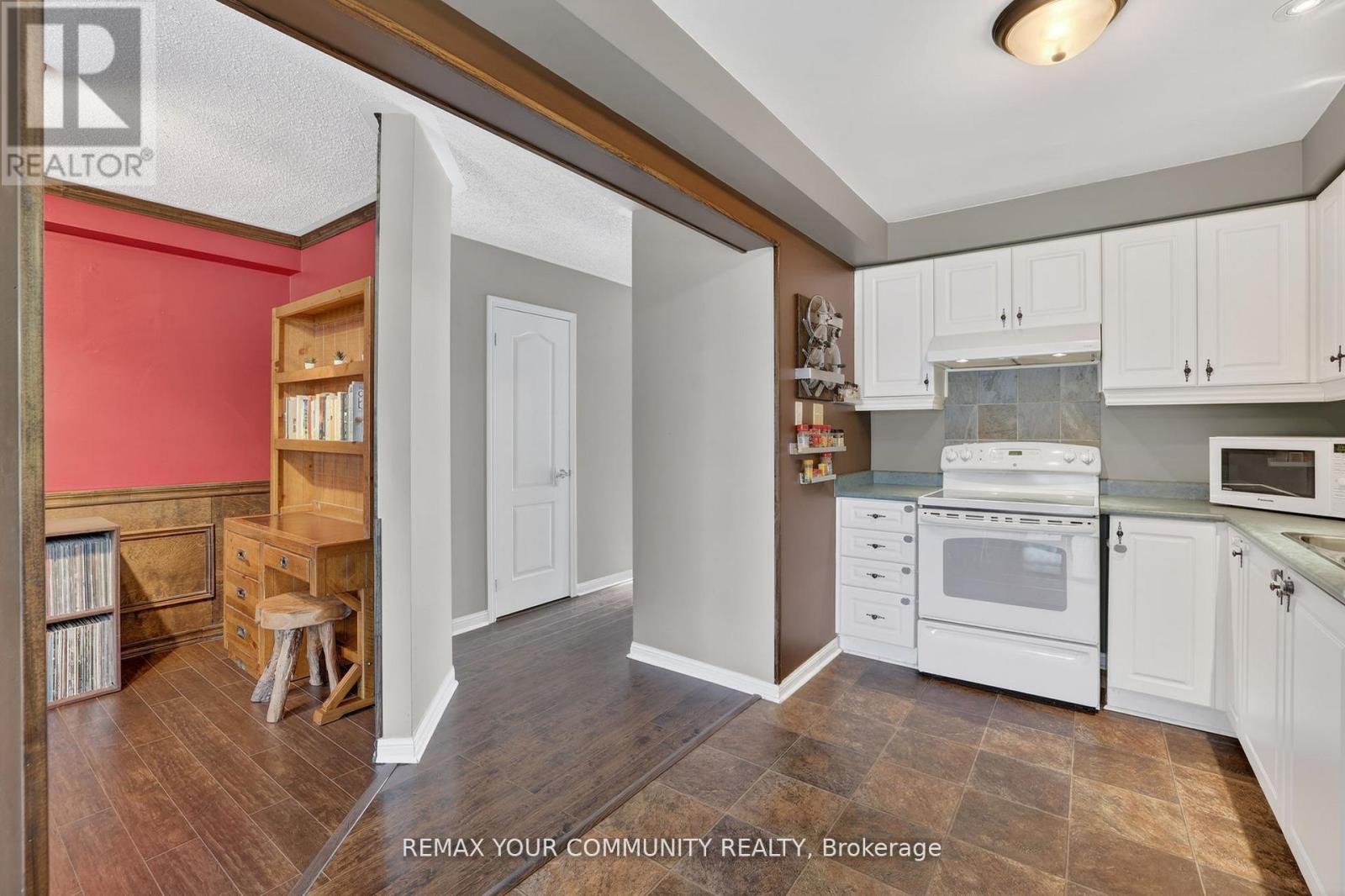 70 Natale Court, Bradford West Gwillimbury (Bradford), Ontario L3Z 3B1 - Photo 11 - N13161992