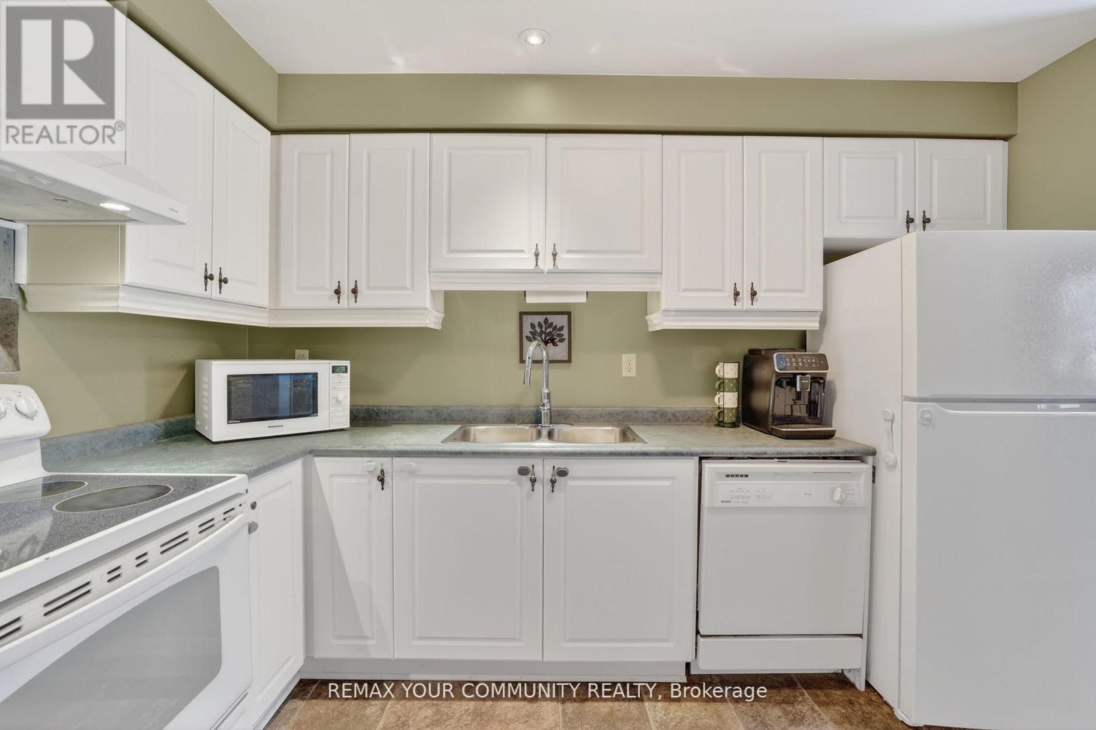 70 Natale Court, Bradford West Gwillimbury (Bradford), Ontario L3Z 3B1 - Photo 13 - N13161992