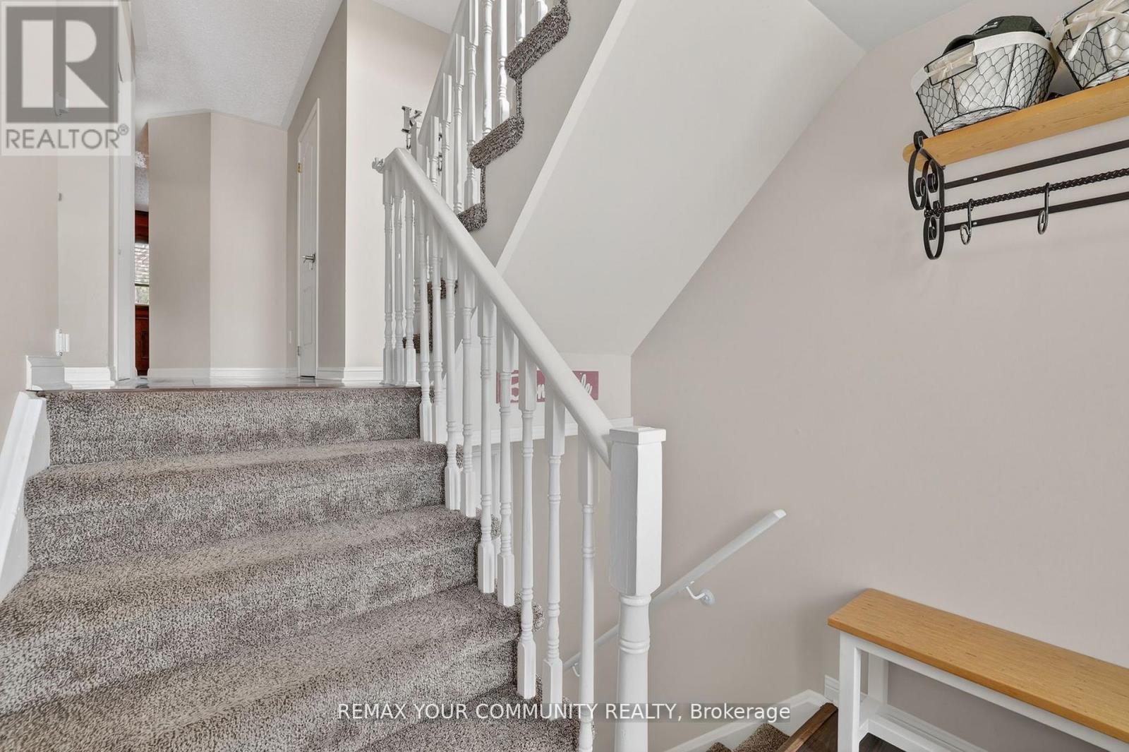 70 Natale Court, Bradford West Gwillimbury (Bradford), Ontario L3Z 3B1 - Photo 5 - N13161992