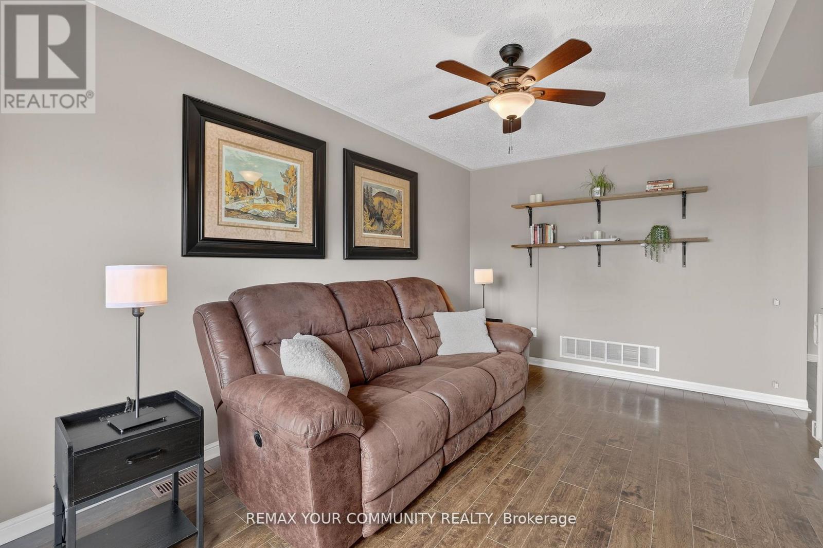 70 Natale Court, Bradford West Gwillimbury (Bradford), Ontario L3Z 3B1 - Photo 9 - N13161992