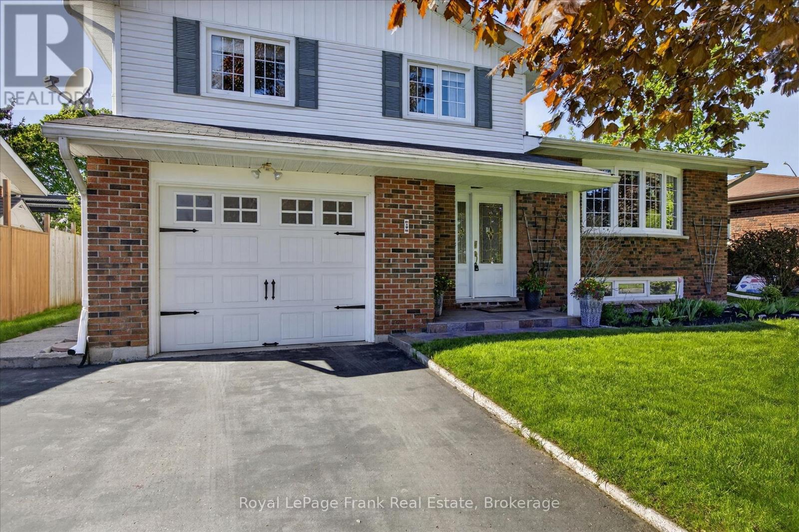 4 Bayleaf Court, Peterborough, Ontario  K9K 1A3 - Photo 3 - X13162108