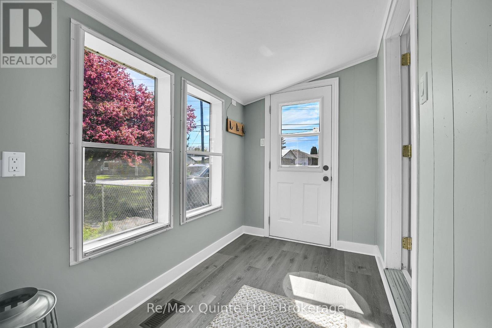 235 Byron Street, Quinte West, Ontario  K8V 2Z2 - Photo 5 - X13162458