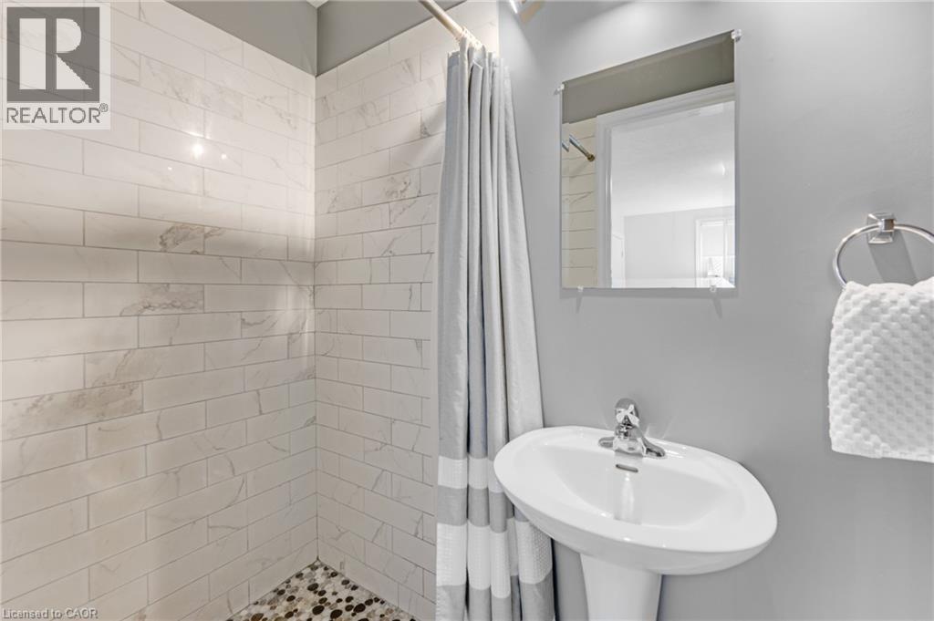 206 Athenia Drive, Stoney Creek, Ontario  L8J 1V8 - Photo 27 - 40832378