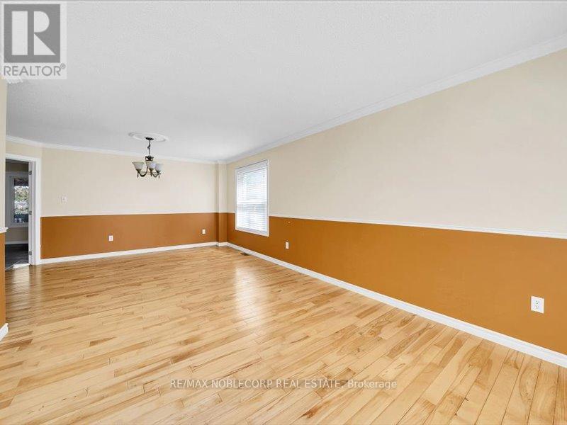 66 Stoneybrook Crescent, Barrie (Ardagh), Ontario  L4N 0A6 - Photo 19 - S13161964