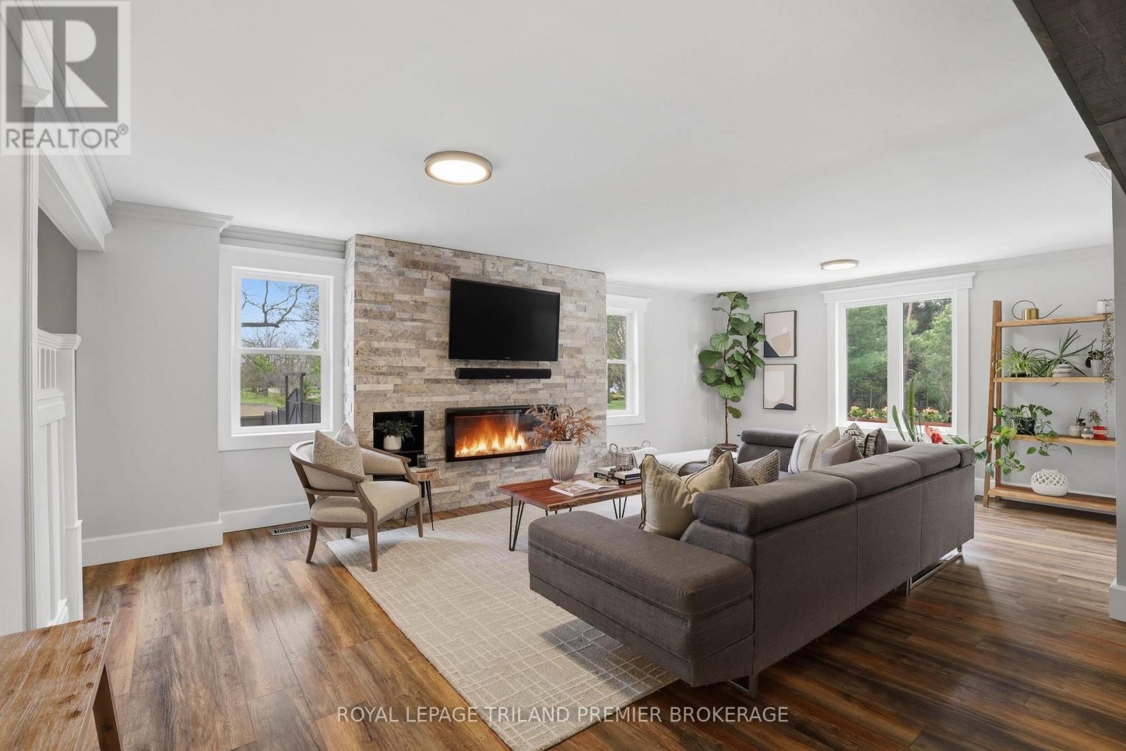 8306 Parkhouse Drive, Strathroy-Caradoc, Ontario  N0L 1W0 - Photo 12 - X13162114