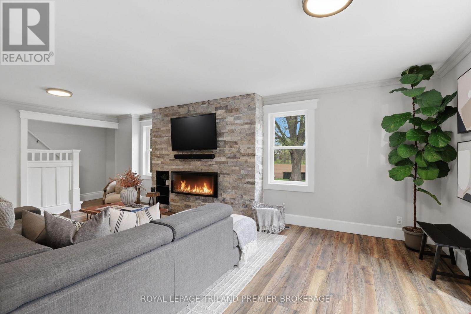8306 Parkhouse Drive, Strathroy-Caradoc, Ontario  N0L 1W0 - Photo 14 - X13162114