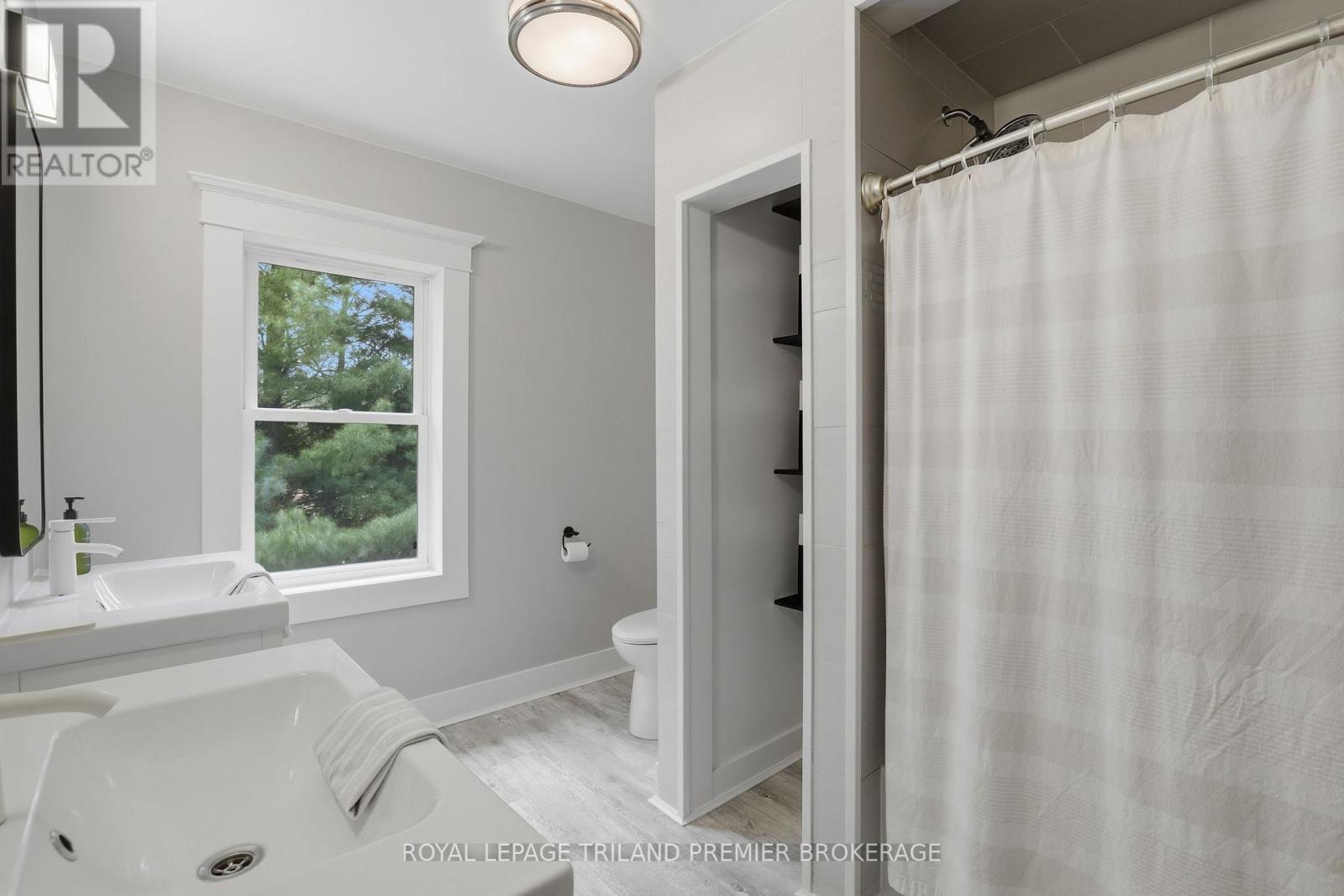 8306 Parkhouse Drive, Strathroy-Caradoc, Ontario  N0L 1W0 - Photo 26 - X13162114