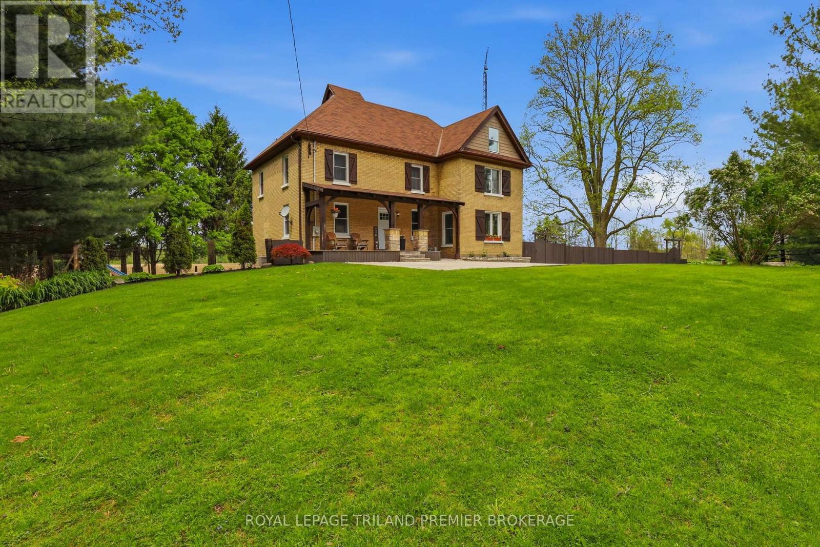 8306 Parkhouse Drive, Strathroy-Caradoc, Ontario  N0L 1W0 - Photo 3 - X13162114