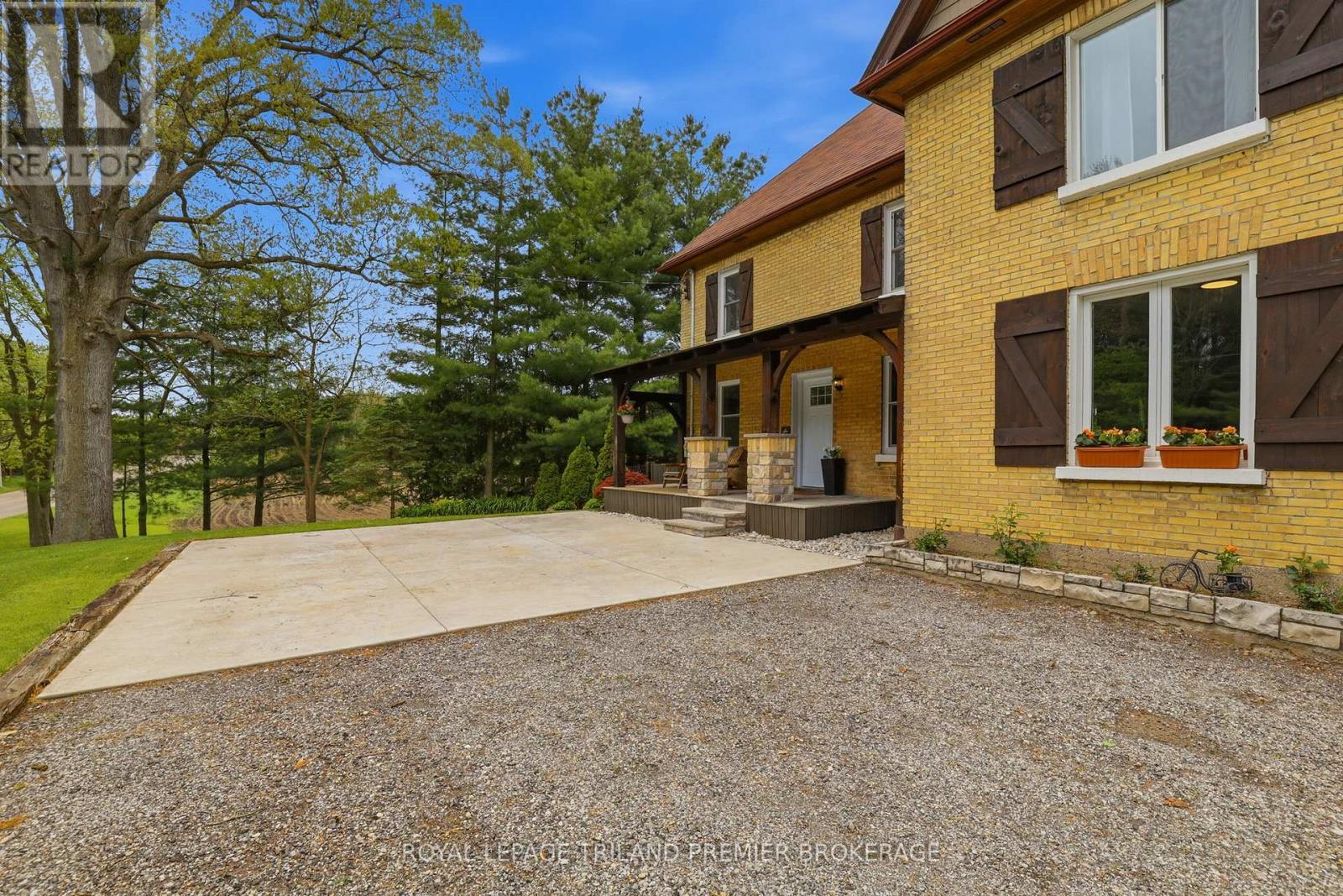 8306 Parkhouse Drive, Strathroy-Caradoc, Ontario  N0L 1W0 - Photo 43 - X13162114
