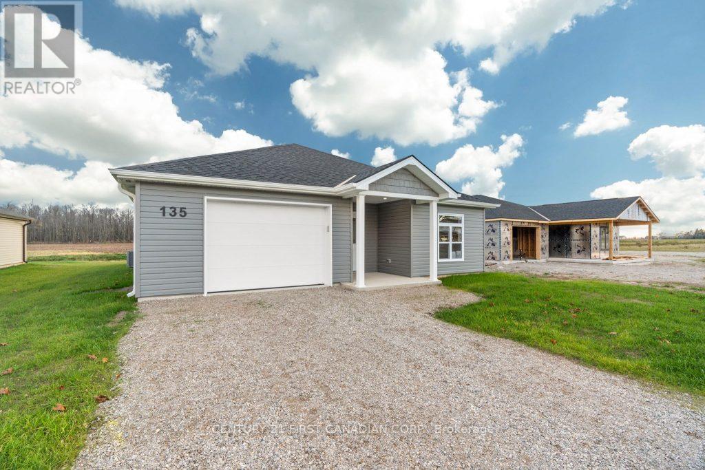 91 Victoria Avenue E, South Huron, Ontario  N0M 1M0 - Photo 5 - X13162400