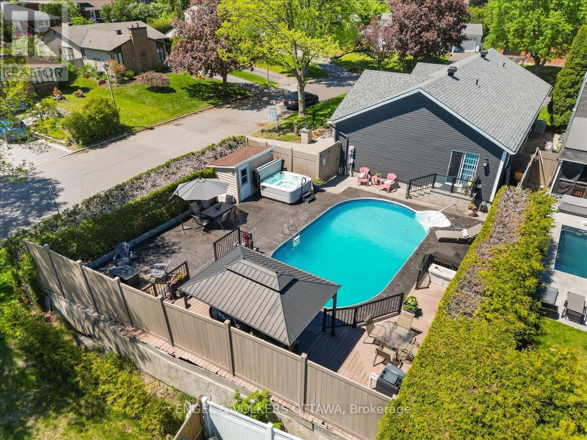 1005 Gold Crescent, Ottawa, Ontario K2B 8C4 - Photo 1 - X13162298