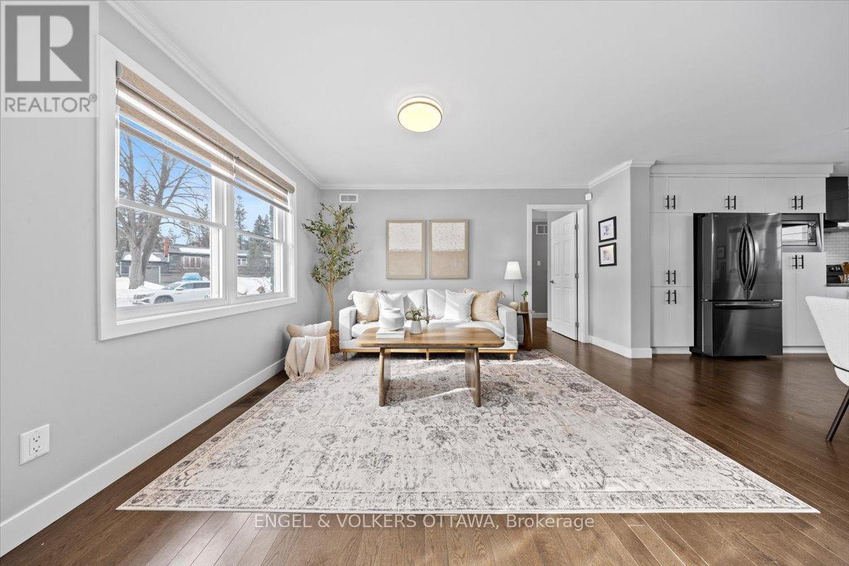 1005 Gold Crescent, Ottawa, Ontario K2B 8C4 - Photo 3 - X13162298