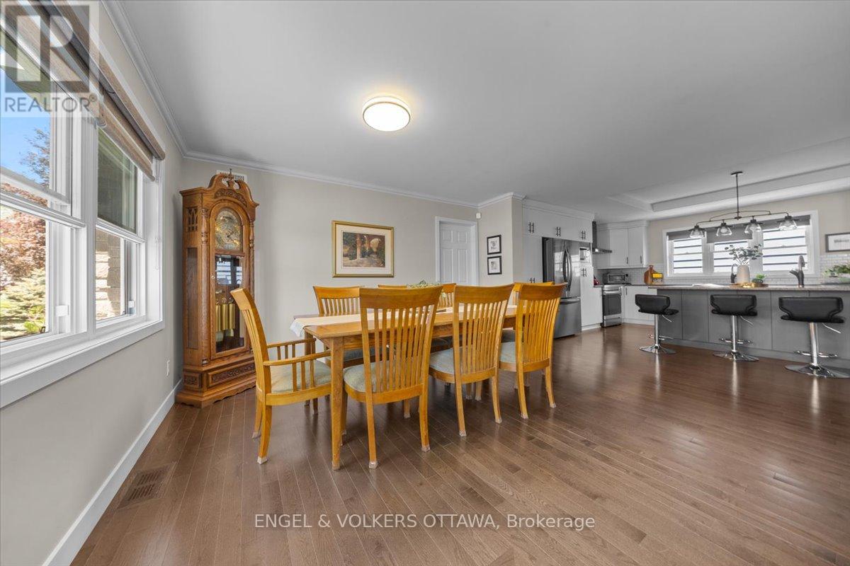 1005 Gold Crescent, Ottawa, Ontario K2B 8C4 - Photo 8 - X13162298