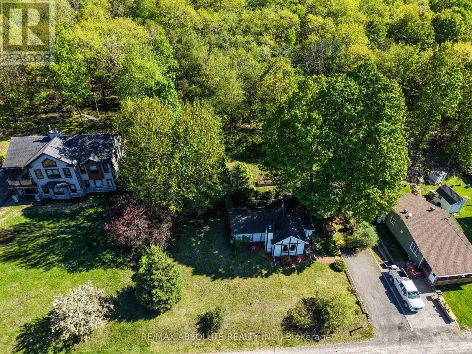 60 Leclair Road W Road, Alfred And Plantagenet, Ontario  K0B 1L0 - Photo 4 - X13162336