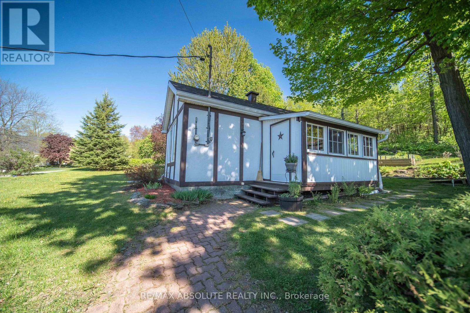 60 Leclair Road W Road, Alfred And Plantagenet, Ontario  K0B 1L0 - Photo 5 - X13162336