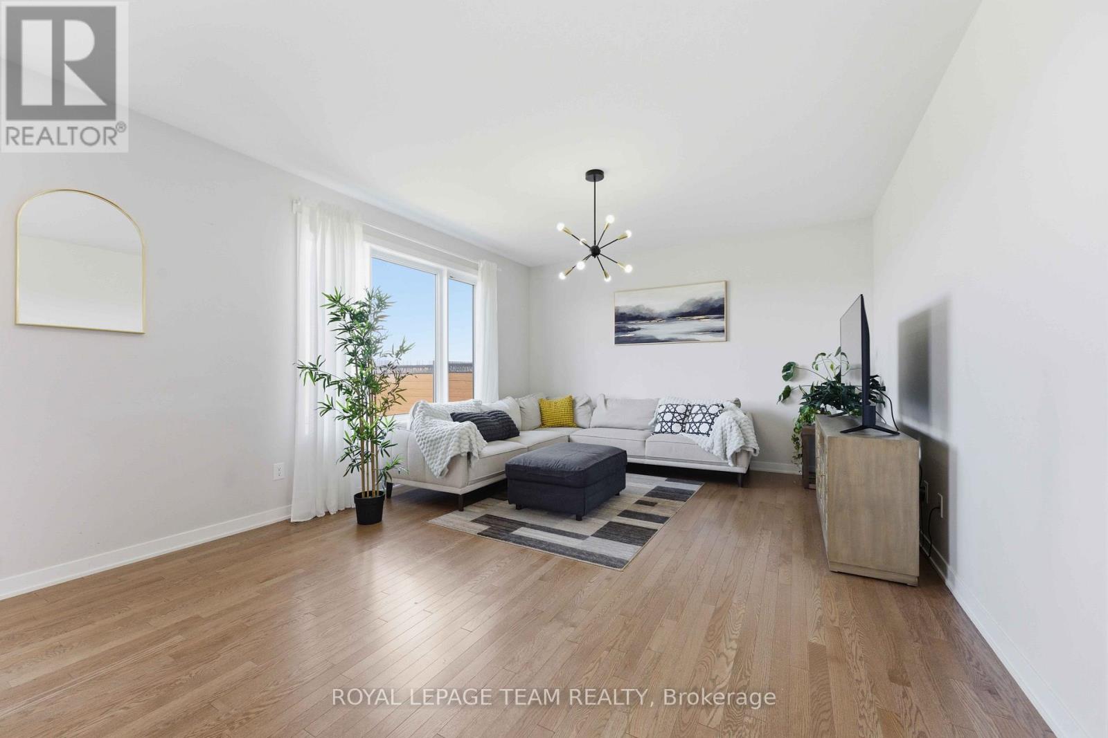 3048 Travertine Way, Ottawa, Ontario  K2J 6W9 - Photo 12 - X13162340