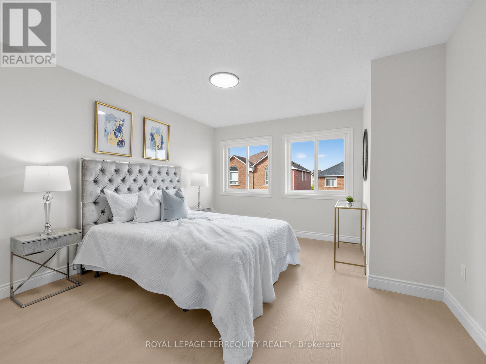 3699 Golden Locust Drive, Mississauga, Ontario  L5N 8N8 - Photo 19 - W13161890