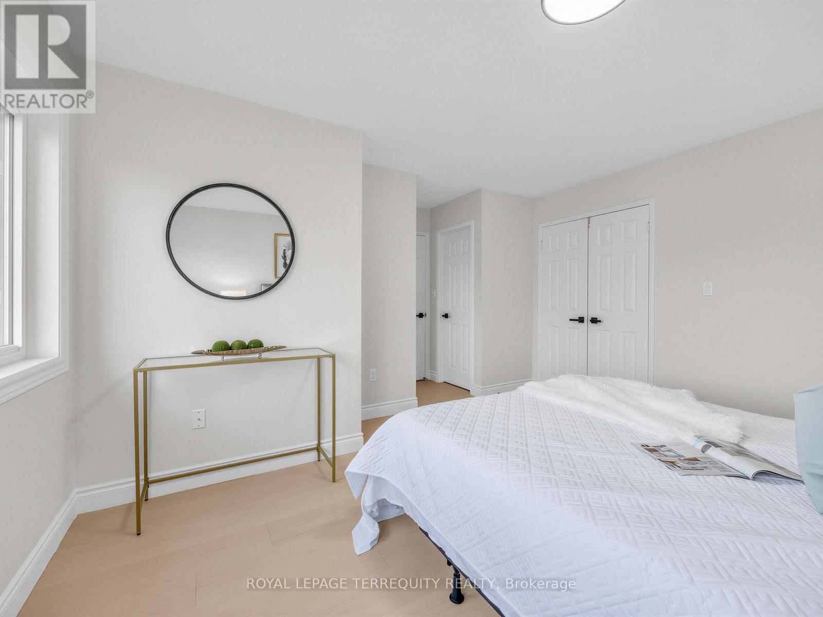 3699 Golden Locust Drive, Mississauga, Ontario  L5N 8N8 - Photo 20 - W13161890