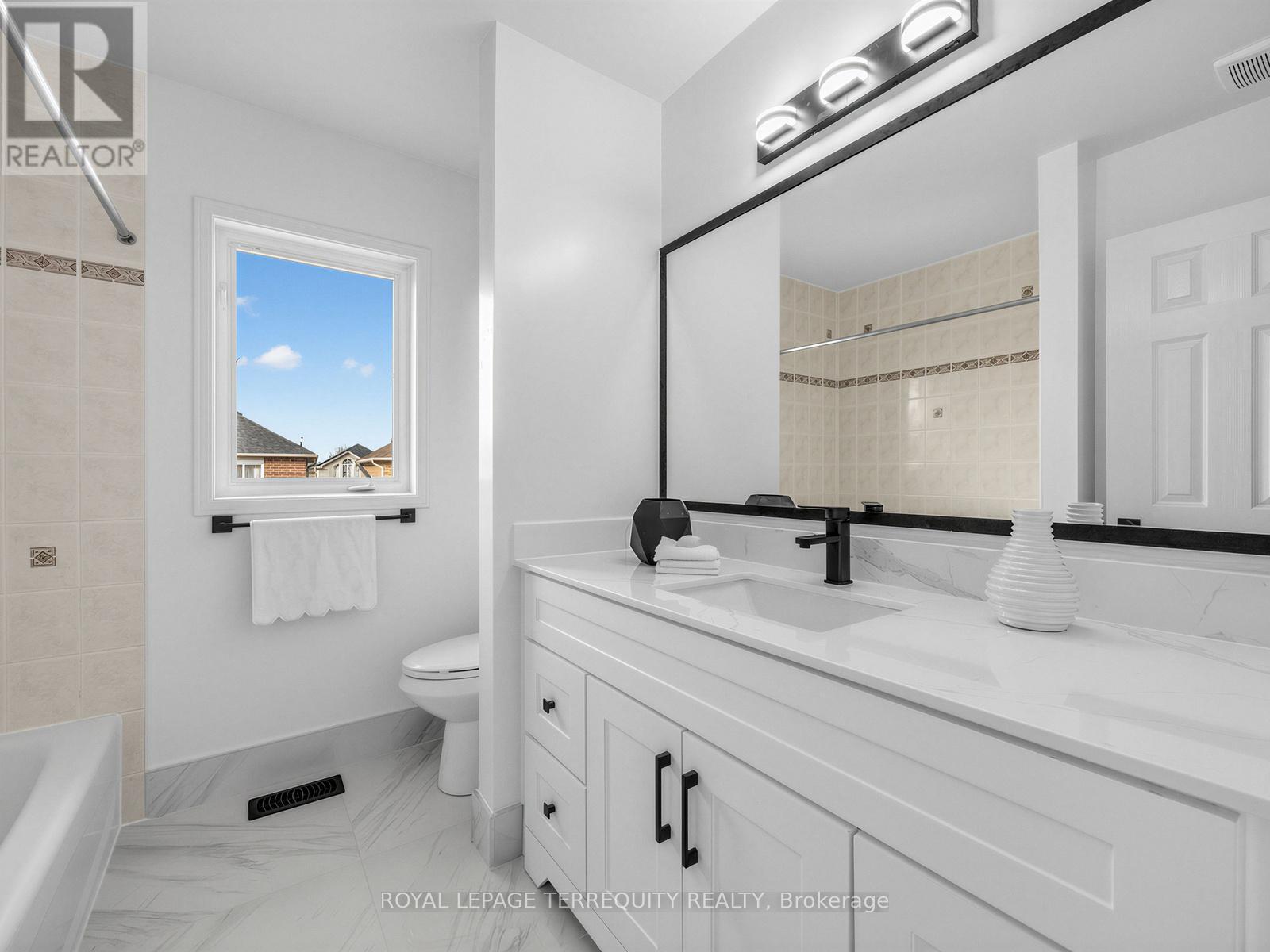 3699 Golden Locust Drive, Mississauga, Ontario  L5N 8N8 - Photo 23 - W13161890