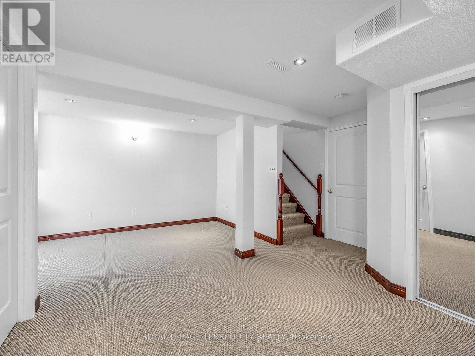 3699 Golden Locust Drive, Mississauga, Ontario  L5N 8N8 - Photo 28 - W13161890