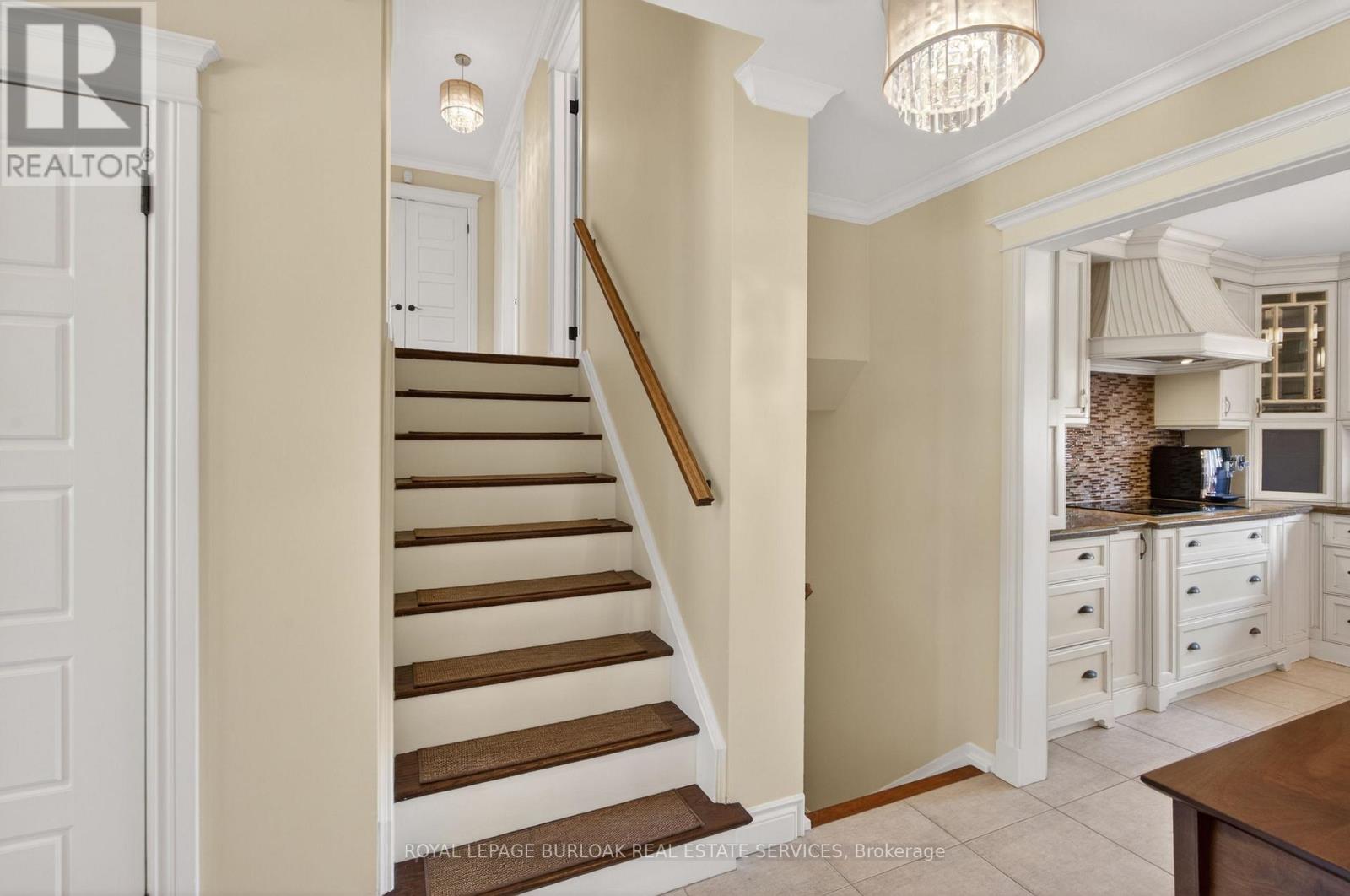 27 Shortland Crescent, Toronto, Ontario  M9R 2T2 - Photo 14 - W13161898