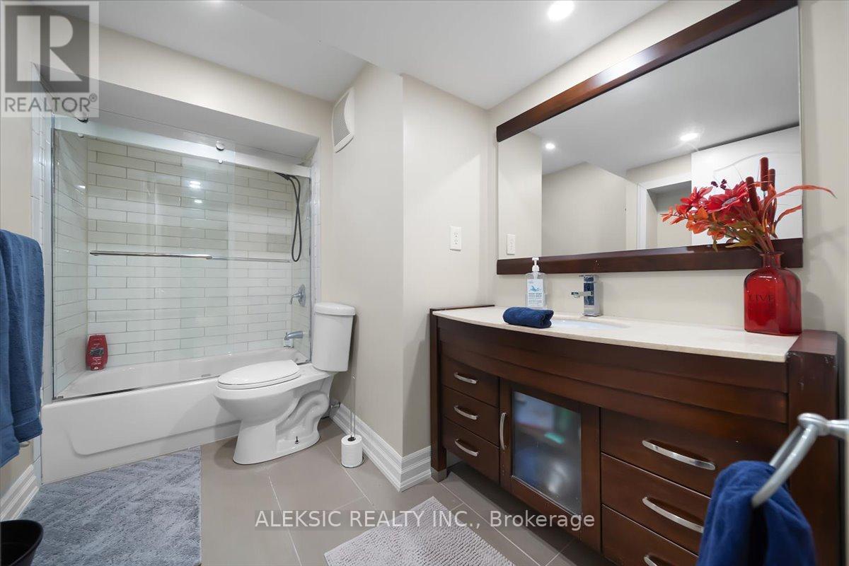 33 Hillpath Crescent, Brampton, Ontario  L6Z 4T7 - Photo 39 - W13161958