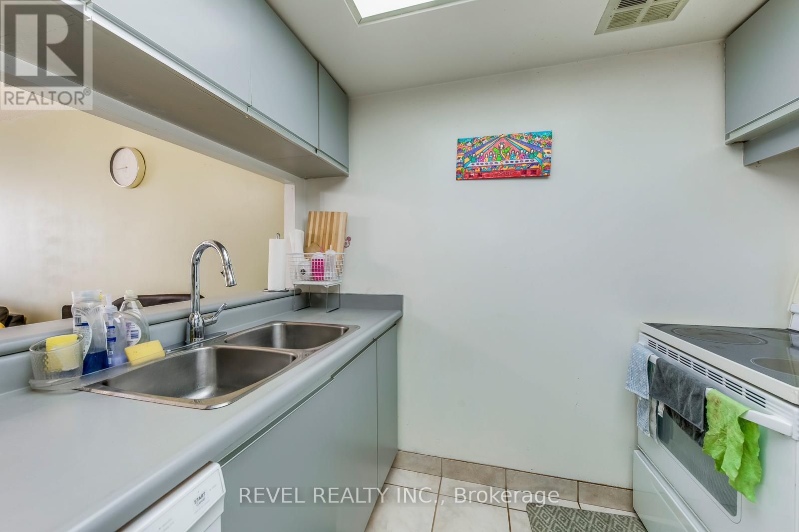 216 - 250 Webb Drive, Mississauga, Ontario  L5B 3Z4 - Photo 6 - W13162014