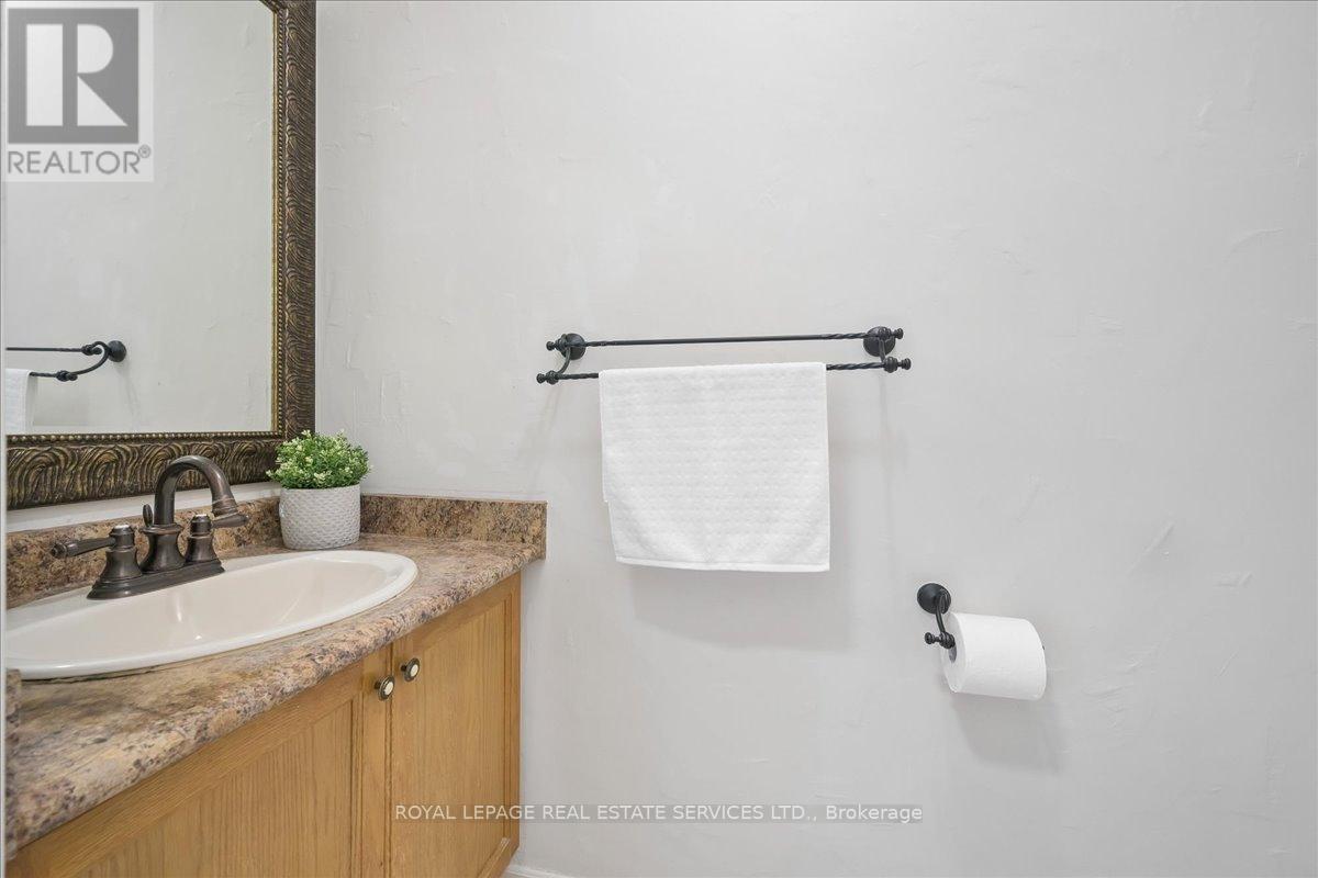 1493 Derby County Crescent, Oakville, Ontario  L6M 4N9 - Photo 19 - W13162050
