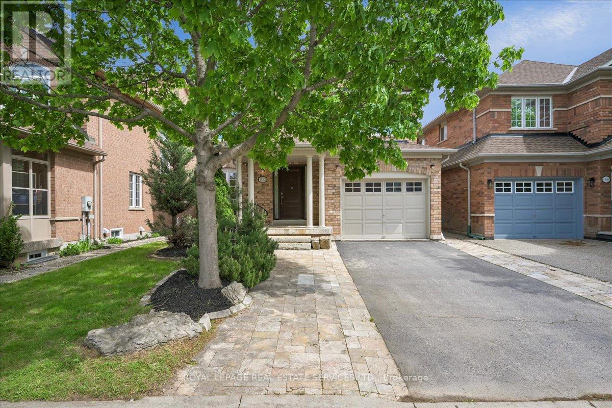 1493 Derby County Crescent, Oakville, Ontario  L6M 4N9 - Photo 2 - W13162050