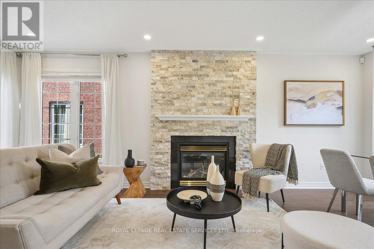 1493 Derby County Crescent, Oakville, Ontario  L6M 4N9 - Photo 7 - W13162050