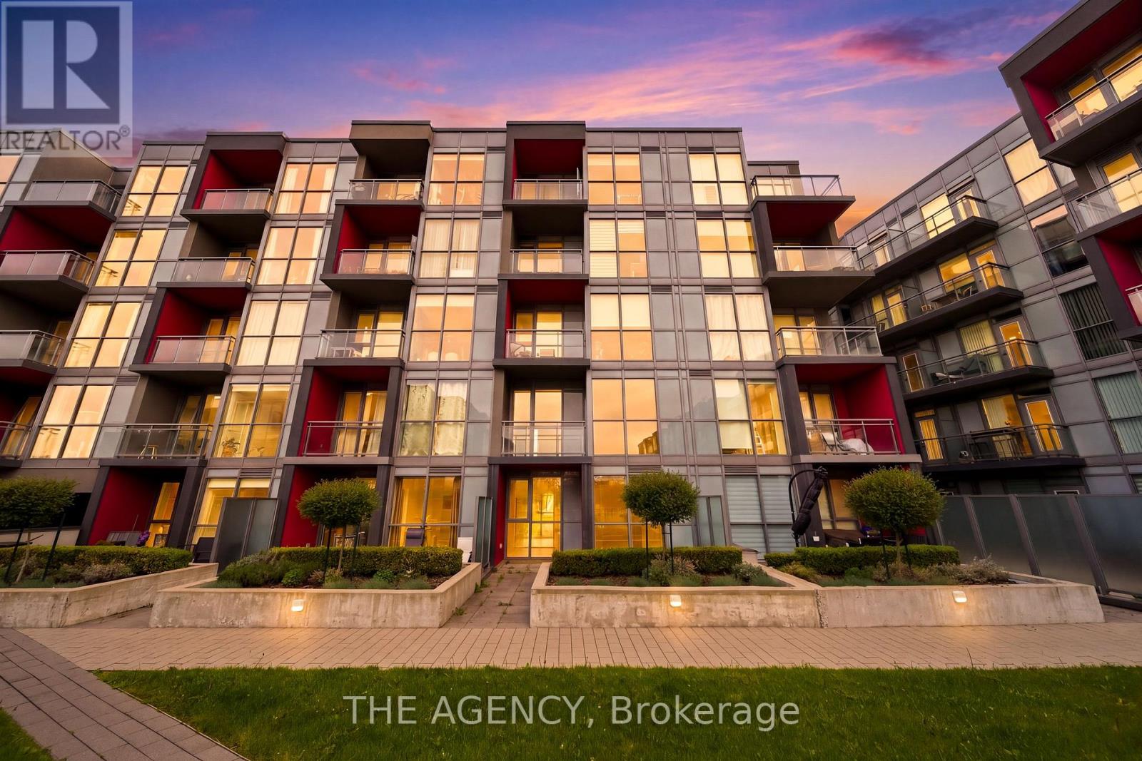 209 - 5220 DUNDAS STREET, Burlington, Ontario