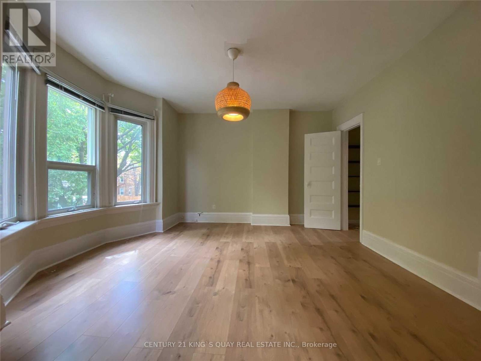 2nd Flr - 154 Sorauren Avenue, Toronto, Ontario  M6R 2E5 - Photo 10 - W13162058