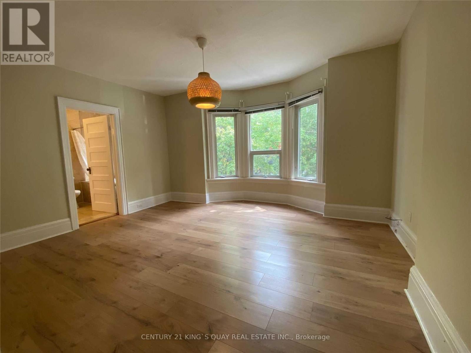 2nd Flr - 154 Sorauren Avenue, Toronto, Ontario  M6R 2E5 - Photo 11 - W13162058