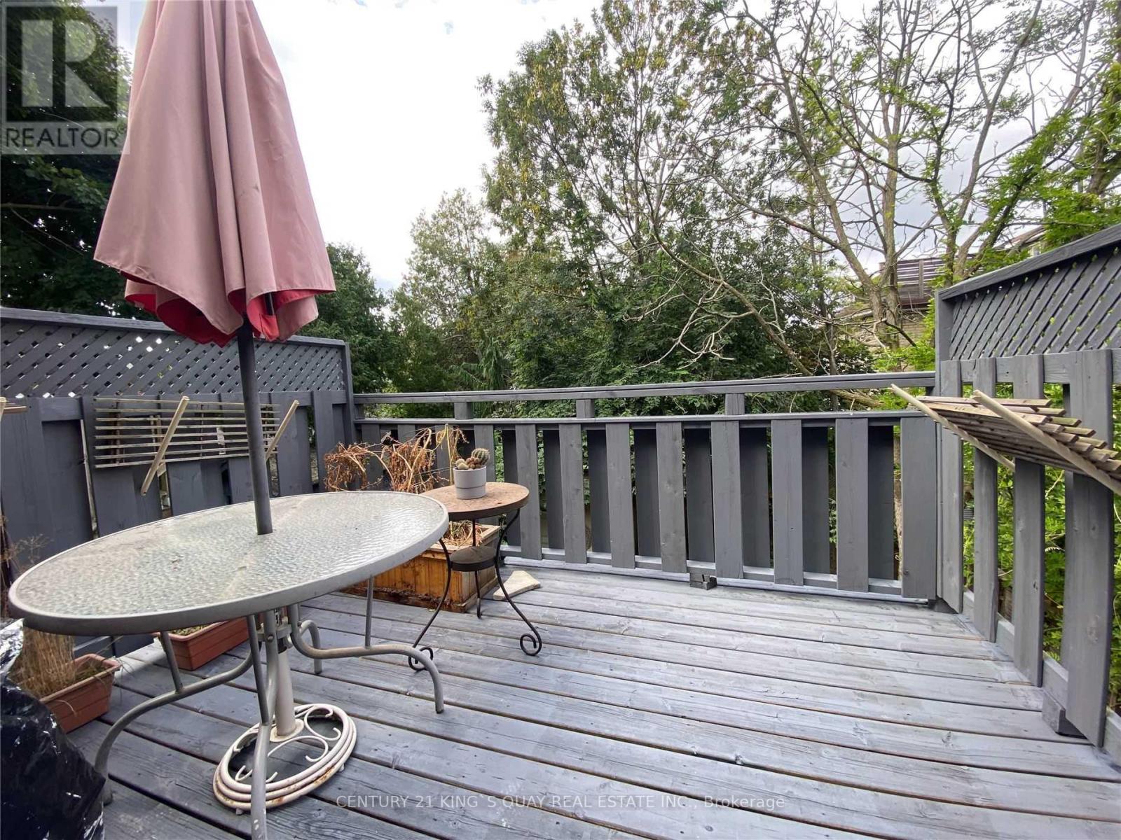 2nd Flr - 154 Sorauren Avenue, Toronto, Ontario  M6R 2E5 - Photo 14 - W13162058