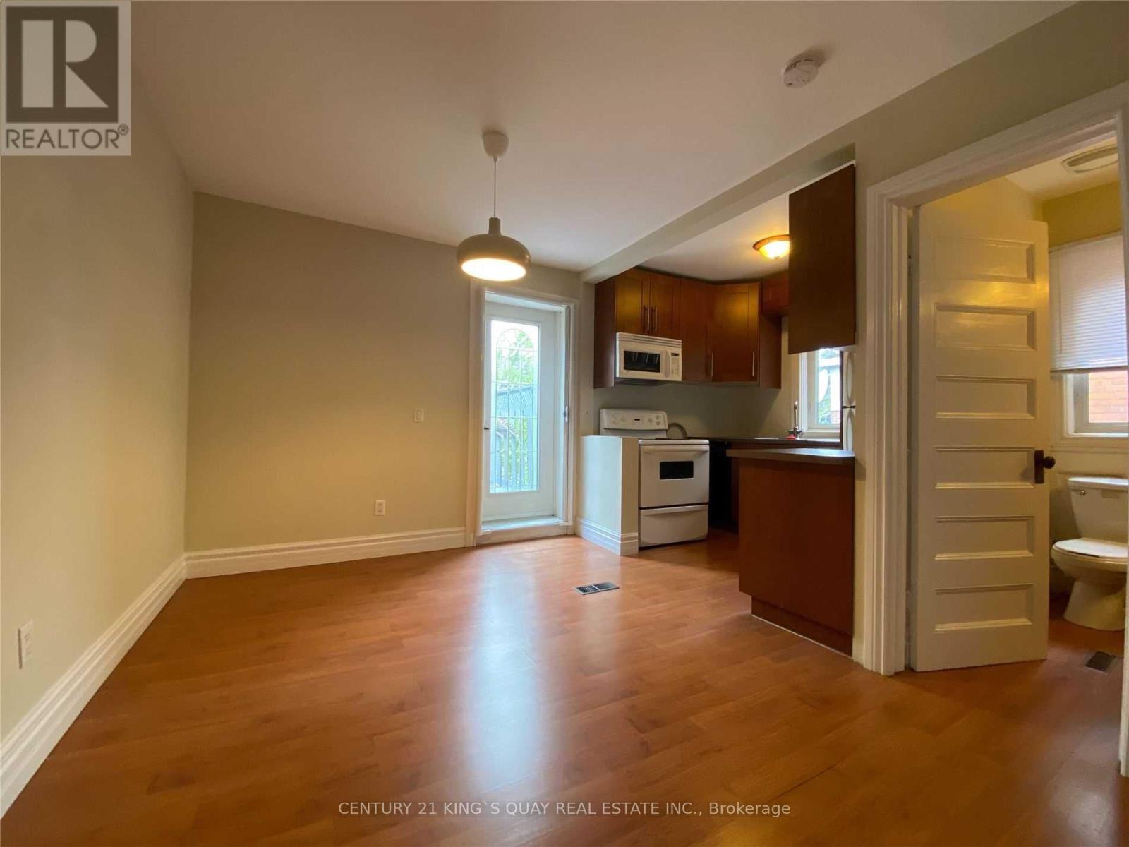 2nd Flr - 154 Sorauren Avenue, Toronto, Ontario  M6R 2E5 - Photo 3 - W13162058