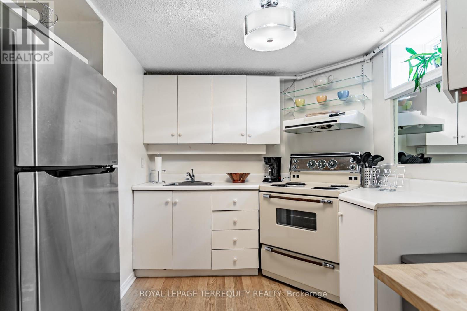 Bsmt - 74 Pine Crest Road, Toronto, Ontario  M6P 3G5 - Photo 12 - W13162086