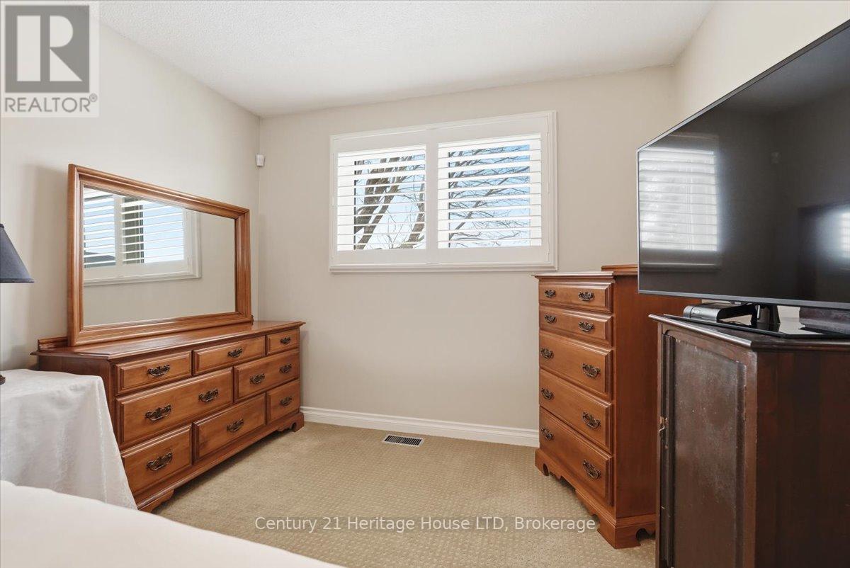 11 Robert Street, Welland (Lincoln/crowland), Ontario  L3B 5T8 - Photo 12 - X13162190