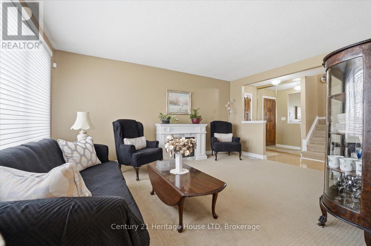11 Robert Street, Welland (Lincoln/crowland), Ontario  L3B 5T8 - Photo 5 - X13162190