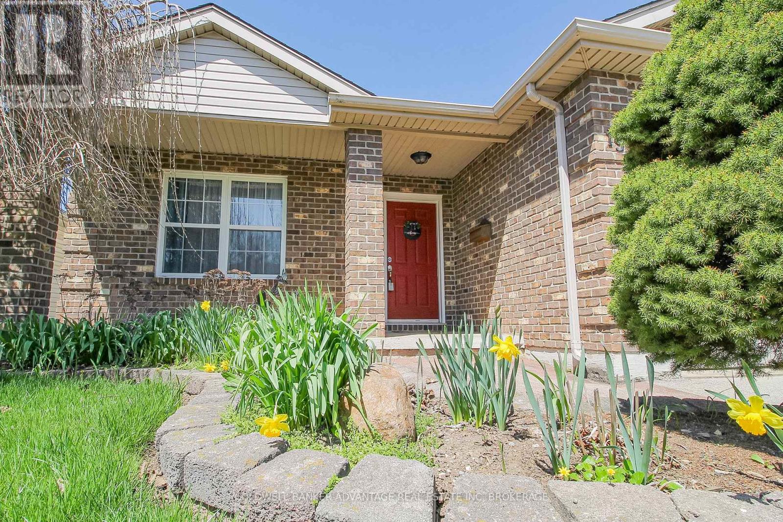 19 Windle Village Crescent, Thorold (Allanburg/thorold South), Ontario L2V 4Z6 - Photo 3 - X13162292
