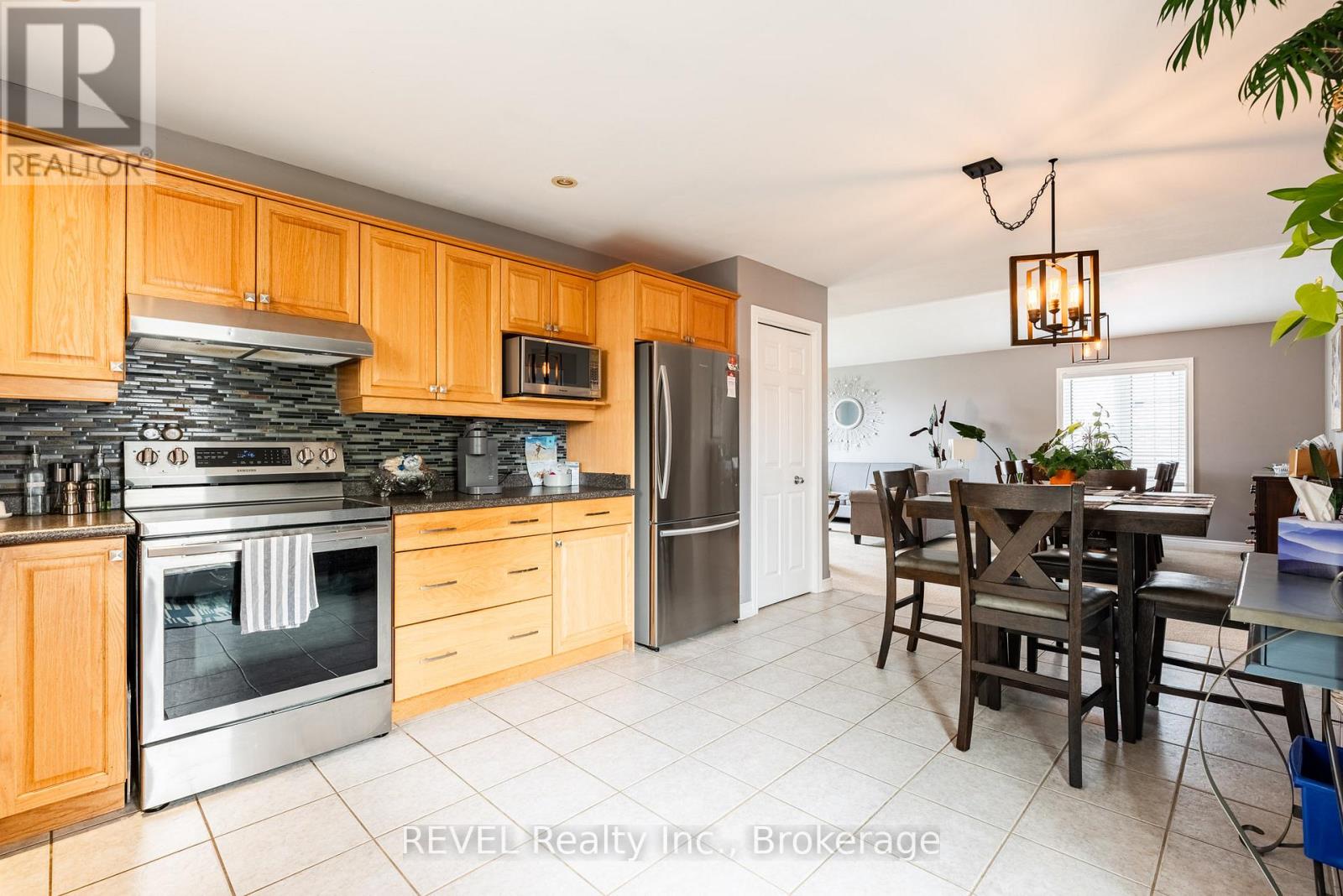 8368 Racey Avenue, Niagara Falls, Ontario  L2H 3M7 - Photo 11 - X13162326