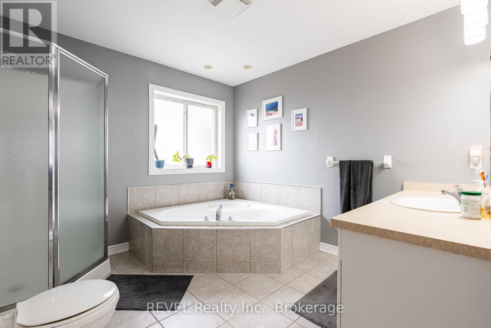 8368 Racey Avenue, Niagara Falls, Ontario  L2H 3M7 - Photo 17 - X13162326