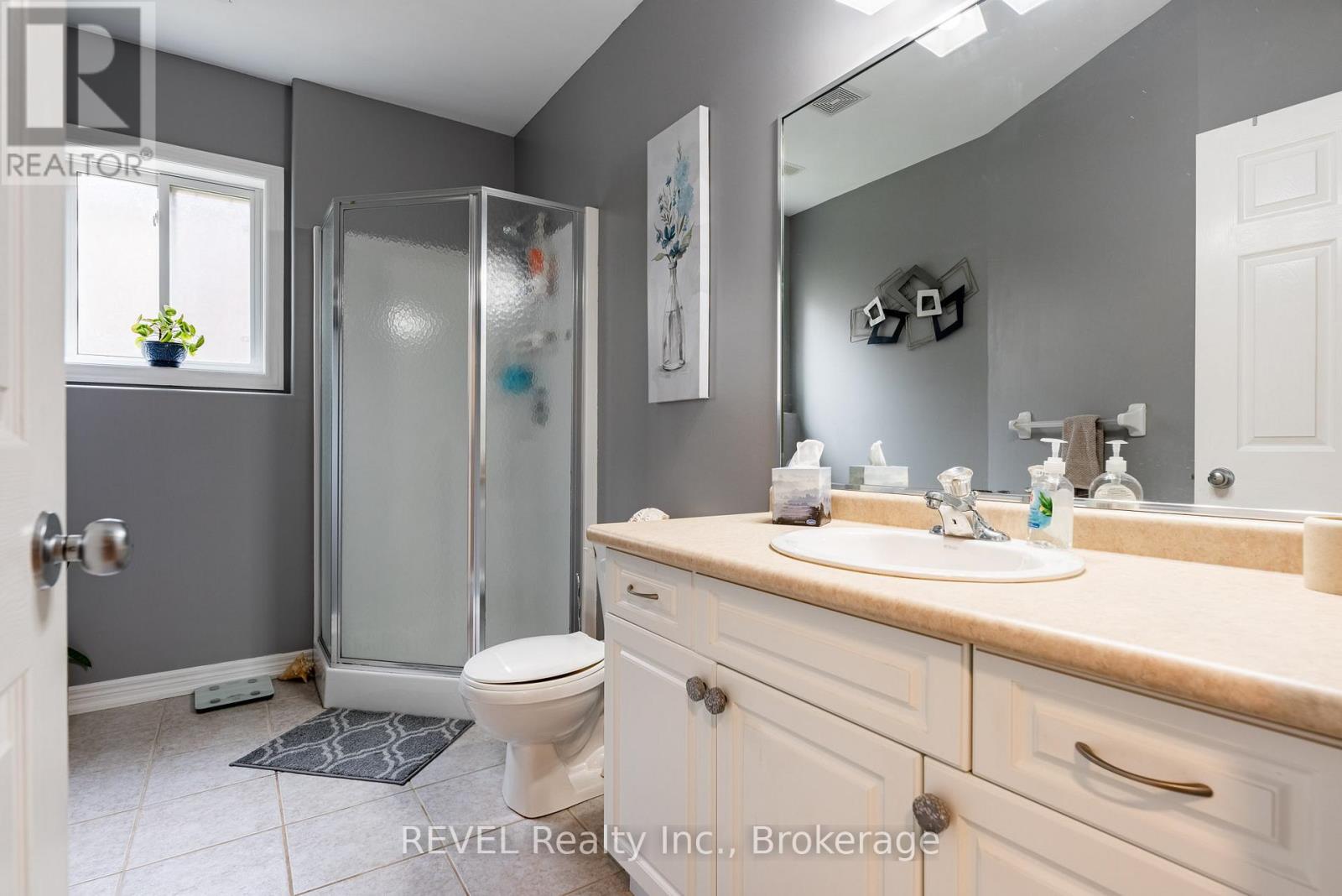 8368 Racey Avenue, Niagara Falls, Ontario  L2H 3M7 - Photo 20 - X13162326