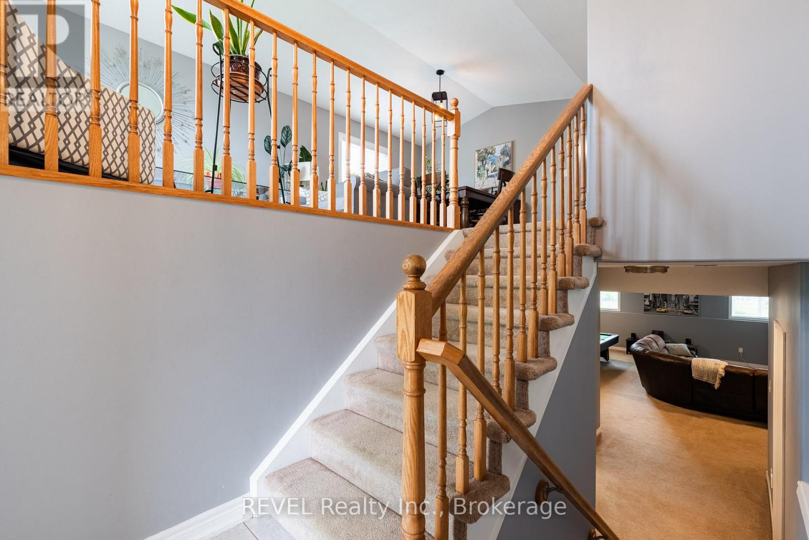 8368 Racey Avenue, Niagara Falls, Ontario  L2H 3M7 - Photo 3 - X13162326