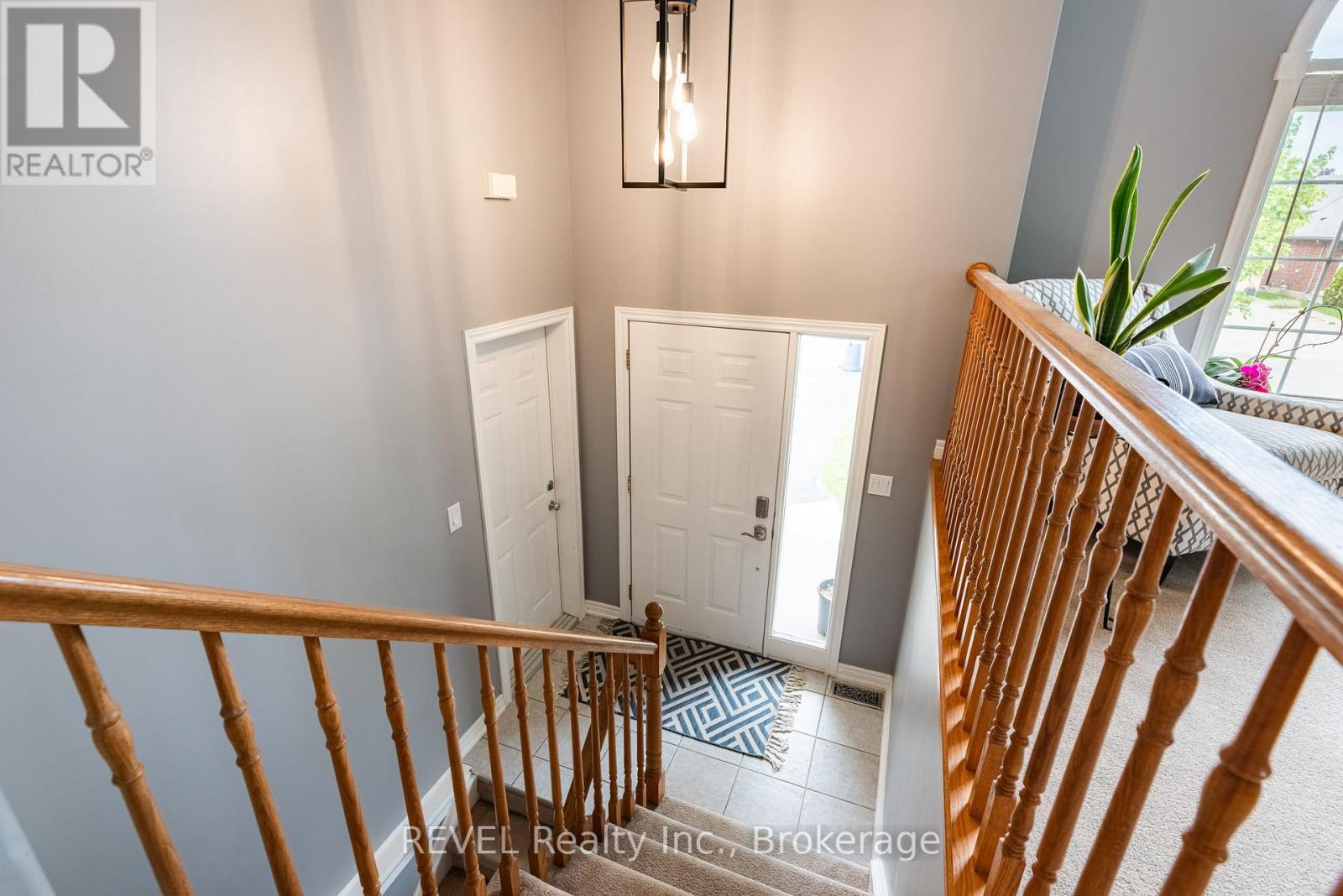 8368 Racey Avenue, Niagara Falls, Ontario  L2H 3M7 - Photo 4 - X13162326