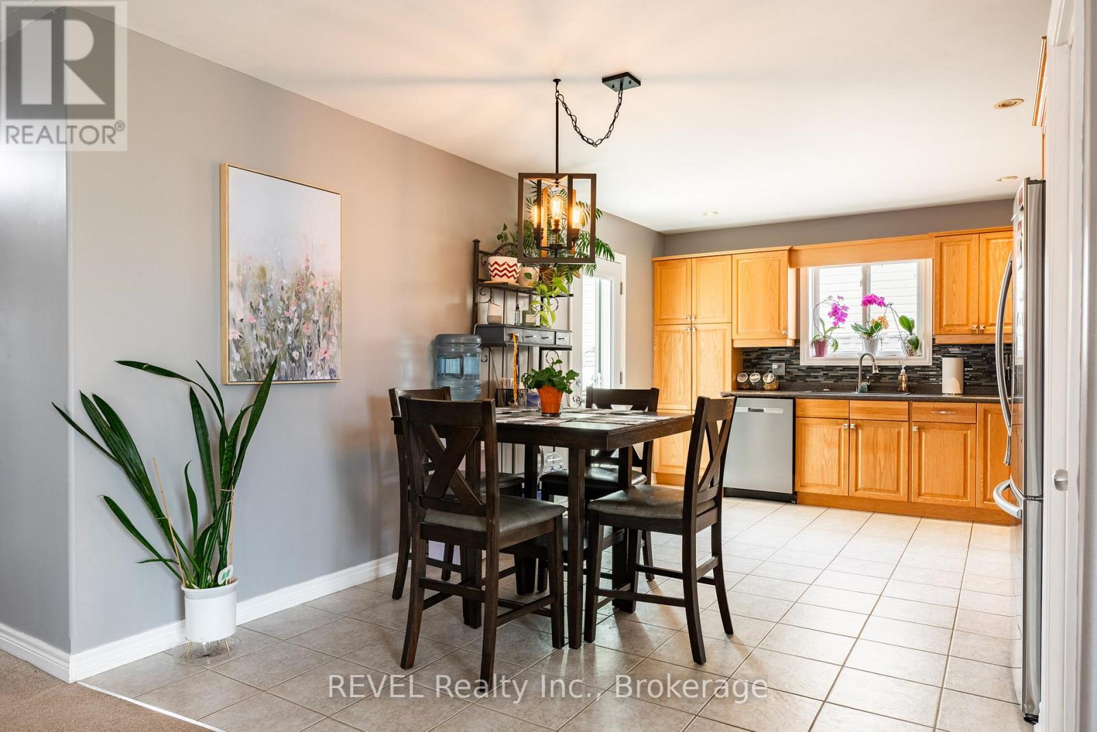 8368 Racey Avenue, Niagara Falls, Ontario  L2H 3M7 - Photo 9 - X13162326