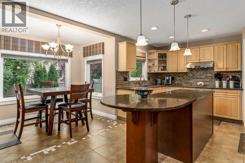 1733 Evergreen Drive SW, Calgary, Alberta  T2Y 3T8 - Photo 10 - A2312993