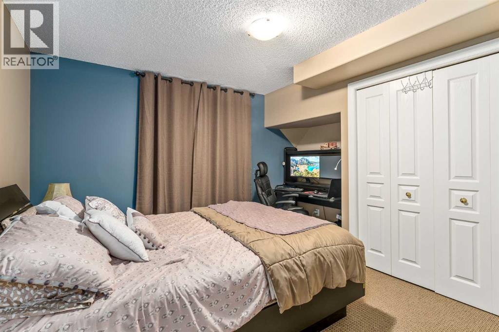 1733 Evergreen Drive SW, Calgary, Alberta  T2Y 3T8 - Photo 28 - A2312993
