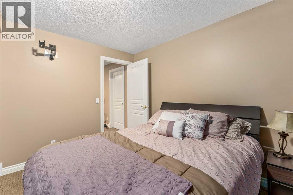1733 Evergreen Drive SW, Calgary, Alberta  T2Y 3T8 - Photo 29 - A2312993