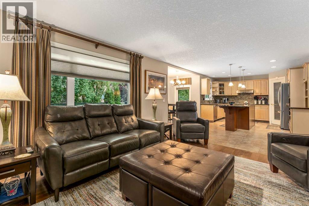 1733 Evergreen Drive SW, Calgary, Alberta  T2Y 3T8 - Photo 9 - A2312993